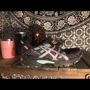 ASICS women’s purple GEL Venture 4